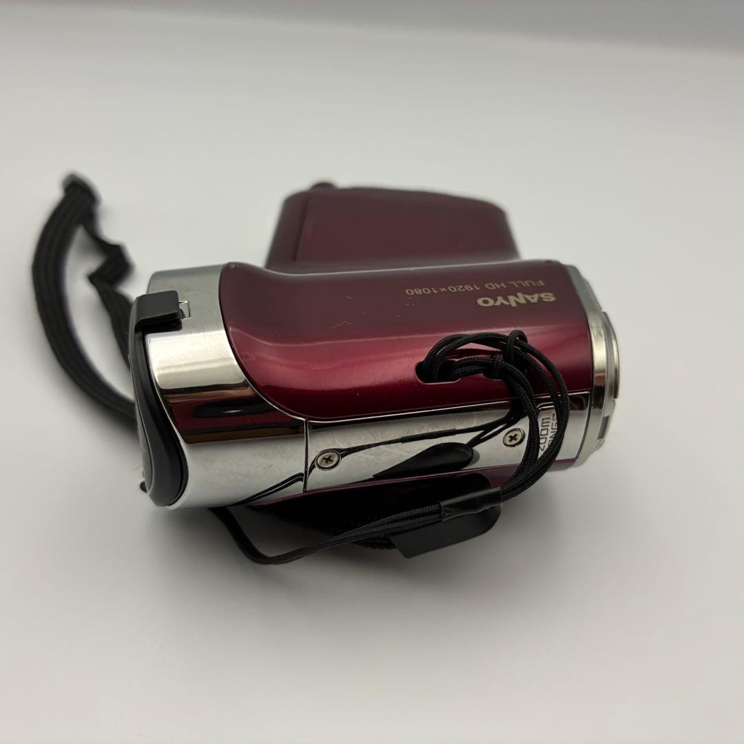 美品 SANYO XACTI DMX-CG110 デジタルムービーカメラ ワイン