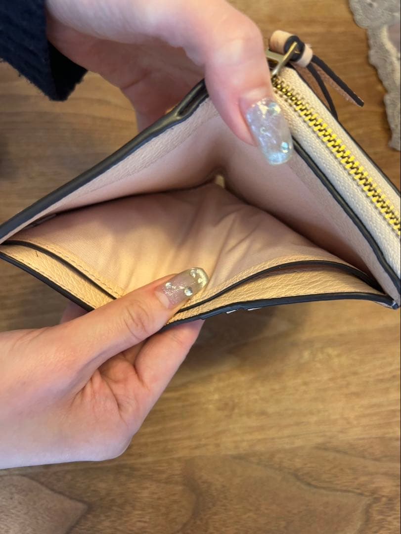 Tory Burch アイボリー 二つ折り財布