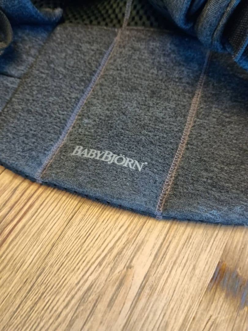 BABY BJORNベビービョルン　ハーモニー　抱っこ紐 ブラックメッシュ