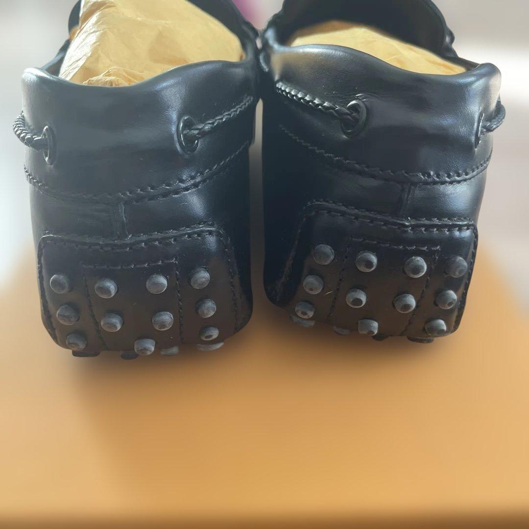 TOD’S. 26.5 黒のモカシン・ドライビングシューズ