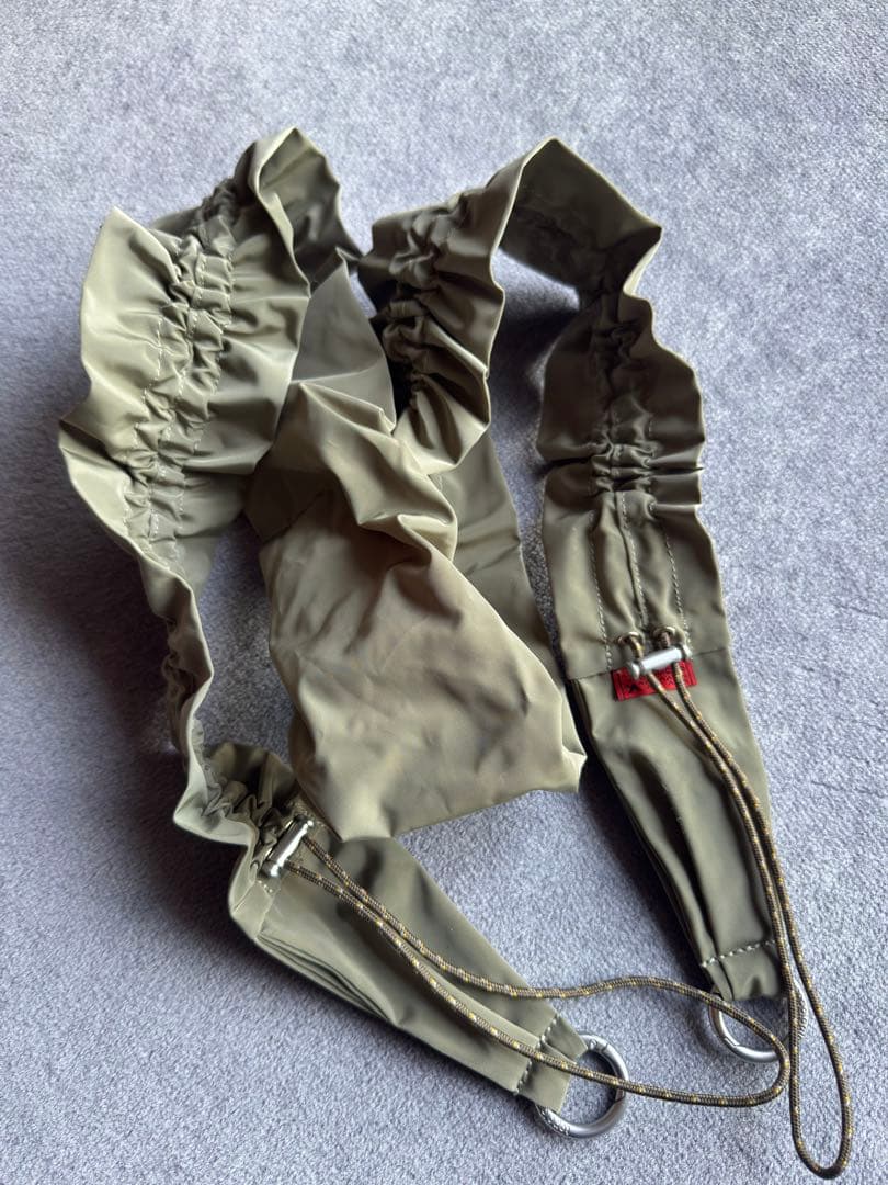 スマホアクセサリー topologie Scrunchie Pocket Sling Moss