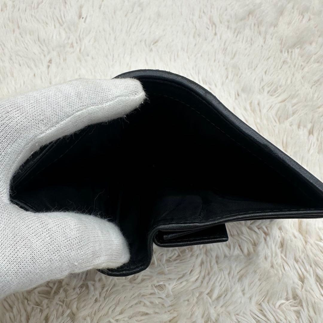 ✨人気✨ミュウミュウ　二つ折り財布　マテラッセ　キルティング　レザー　黒