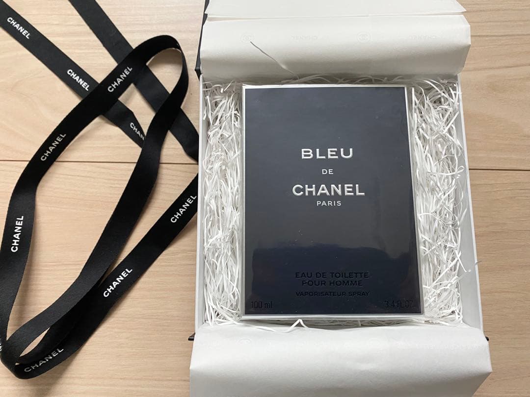 BLEU DE CHANEL オードトワレ 100ml ギフトボックス入り