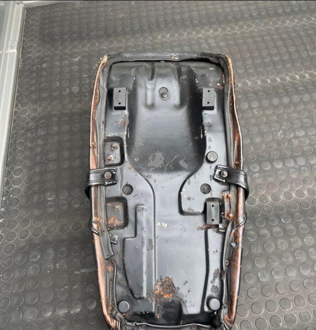 GS400チョビ三段シート