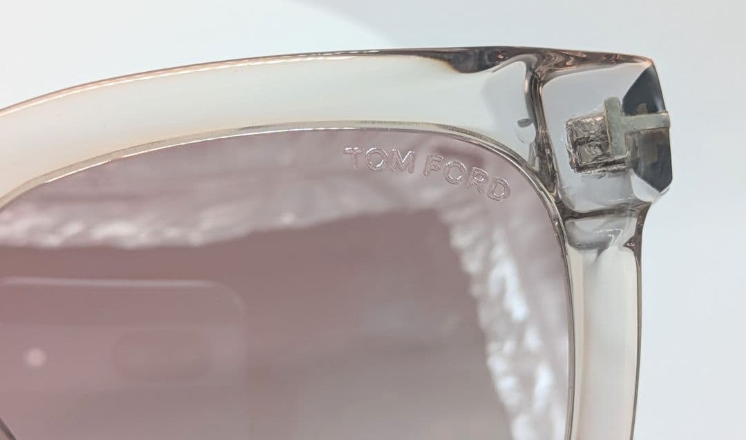 美品 トムフォード Sari TF690 ピンク グラデ サングラス クリア