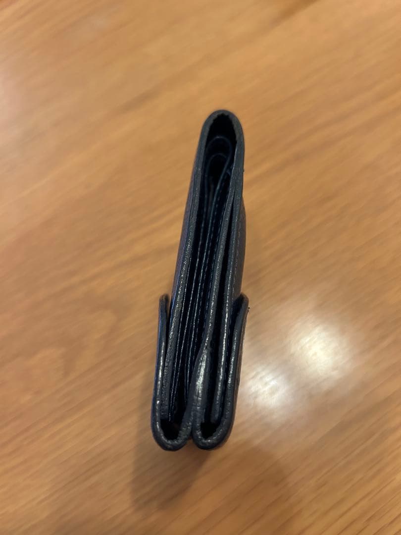 ILBISONTEネイビー レザー 二つ折り財布 ゴールドボタン