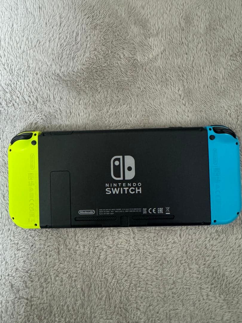 Nintendo Switch 青と黄のJoy-Con