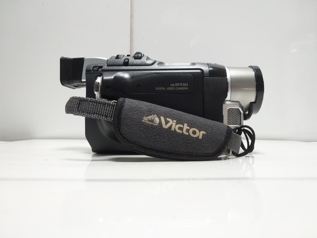 訳有り動作品　Victor ビクター　デジタルビデオカメラ　GR-DVF202K