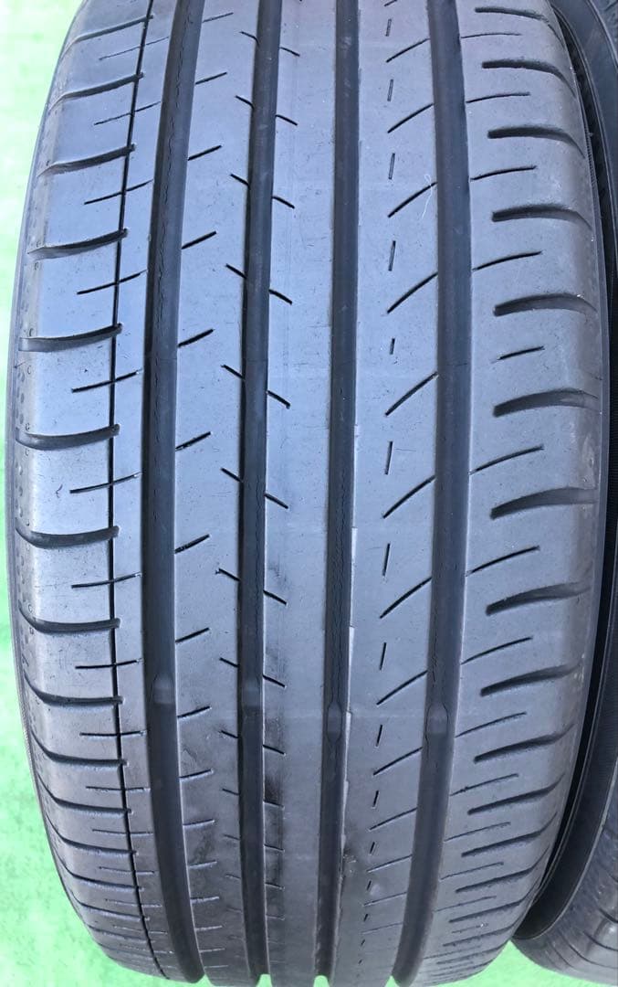 215/45 R17 Yokohama BluEarth-GT ラジアルタイヤ
