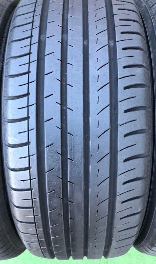 215/45 R17 Yokohama BluEarth-GT ラジアルタイヤ