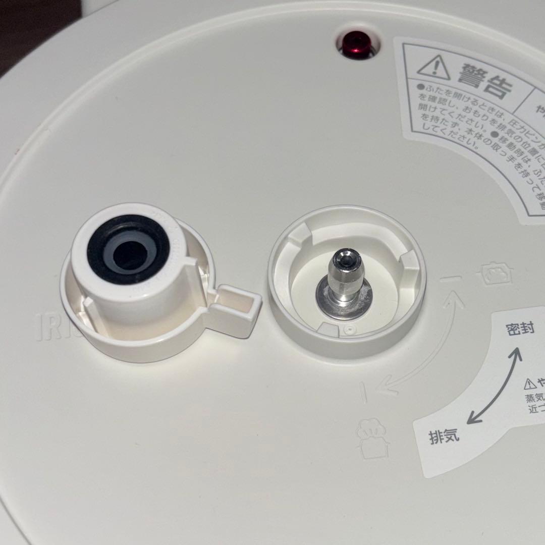 美品✨　アイリスオーヤマ 電気圧力鍋 4.0L ホワイト PC-MA4-W