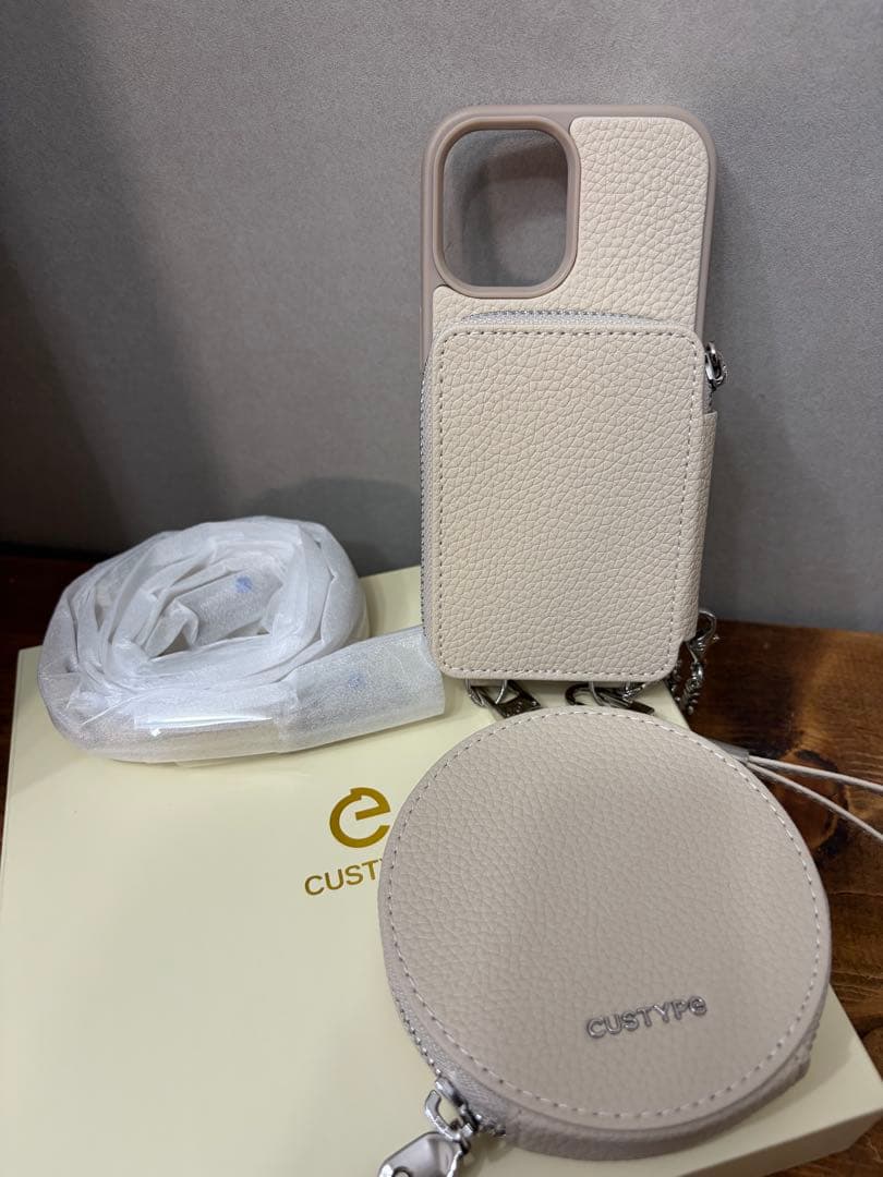 新品♪CUSTYPE⭐︎iPhone17ルナシルバーシリーズアイボリーベージュ