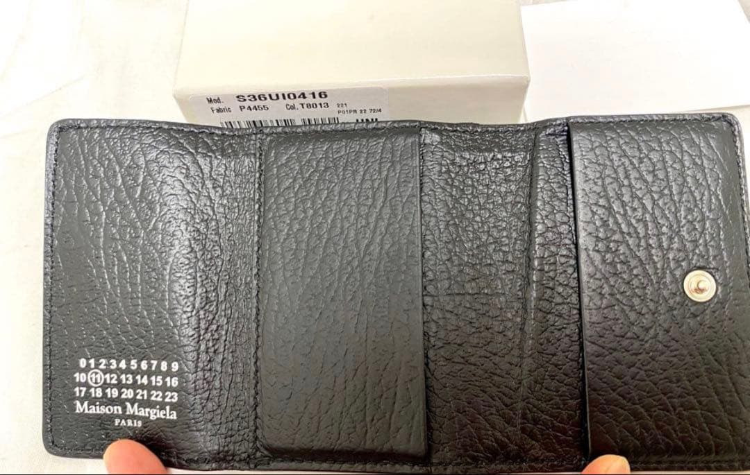 メゾンマルジェラMaison Margiela三つ折り財布　2月28日まで販売