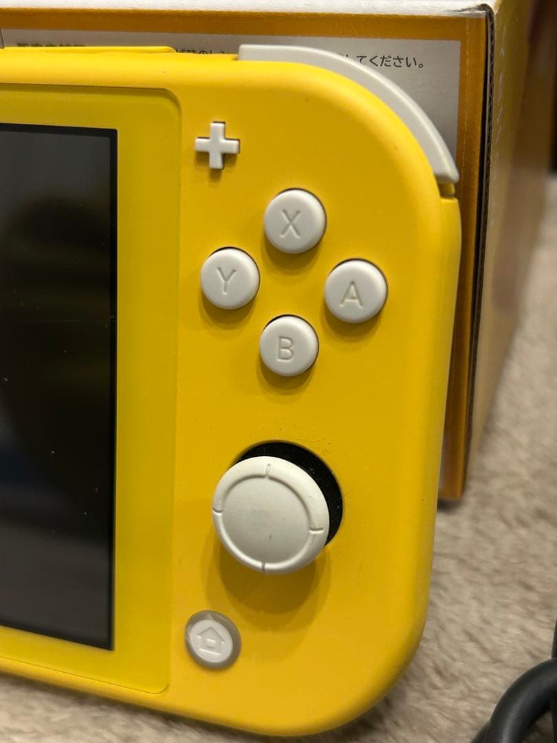 Nintendo Switch Lite イエロー 本体とゲームソフト※箱付き