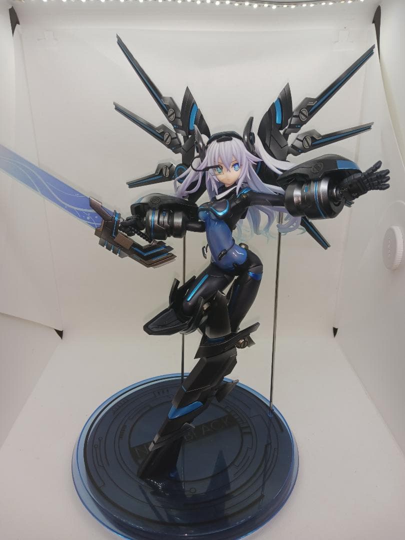 m*9様 新次元ゲイム ネプテューヌVII ネクストブラック 1/7 フィギュア