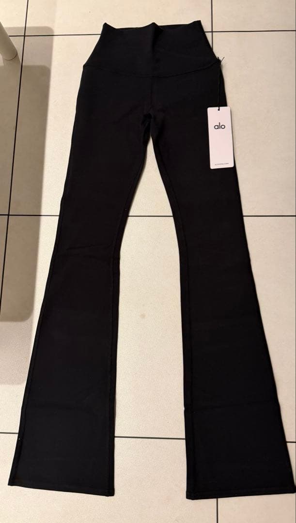 ヨガ・ピラティス alo yoga High-Waist Bootcut Legging