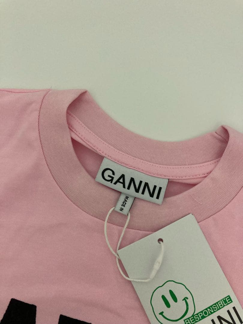 GANNI ピンク Tシャツ ハートデザイン