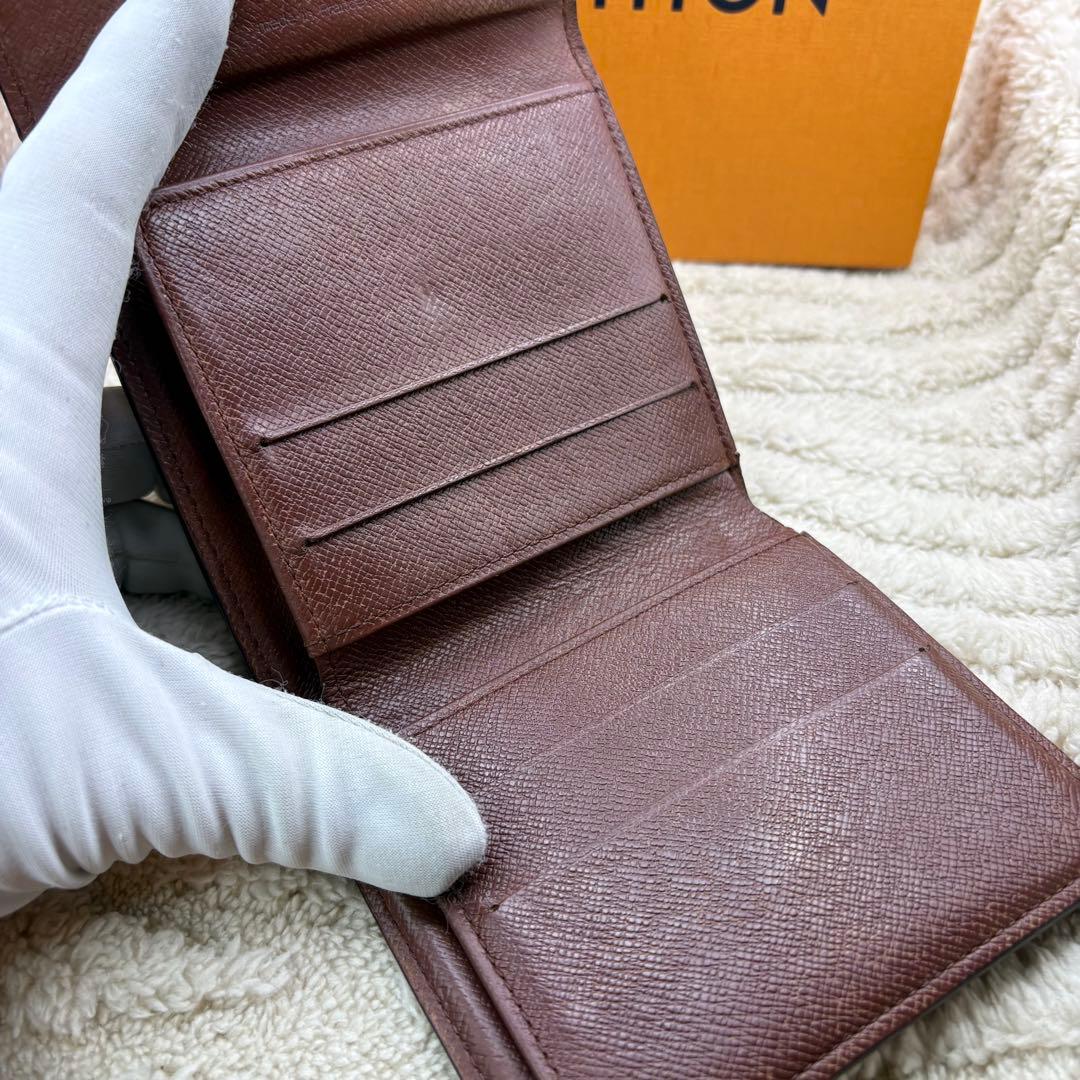 ルイヴィトン モノグラム Wホック財布　二つ折り財布 LOUIS VUITTO