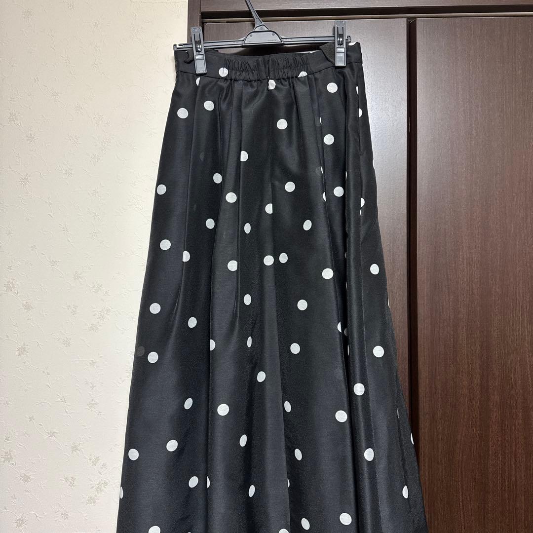 ⭐️yukky⭐️新品未使用　水玉模様 フレアロングスカート