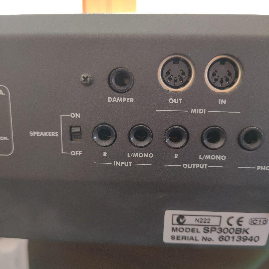 KORG 88鍵電子ピアノ（ジャンク品）と収納ケース