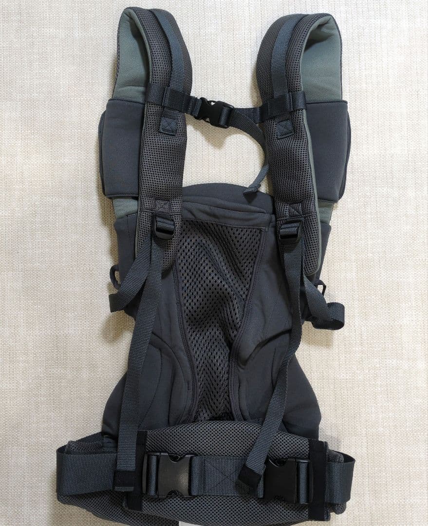 くろ　Aprica アップリカ　koala ウルトラメッシュEX グレー