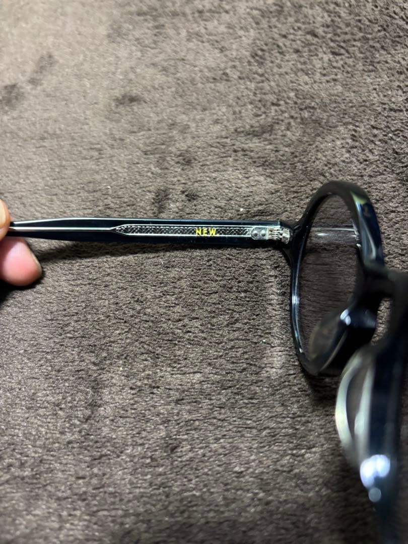 NEW. サングラス HURLEY'S 黒縁 ブラック
