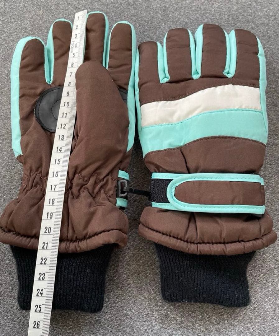 DESCENTE スキーウェア 150 上下セット　手袋プレゼント