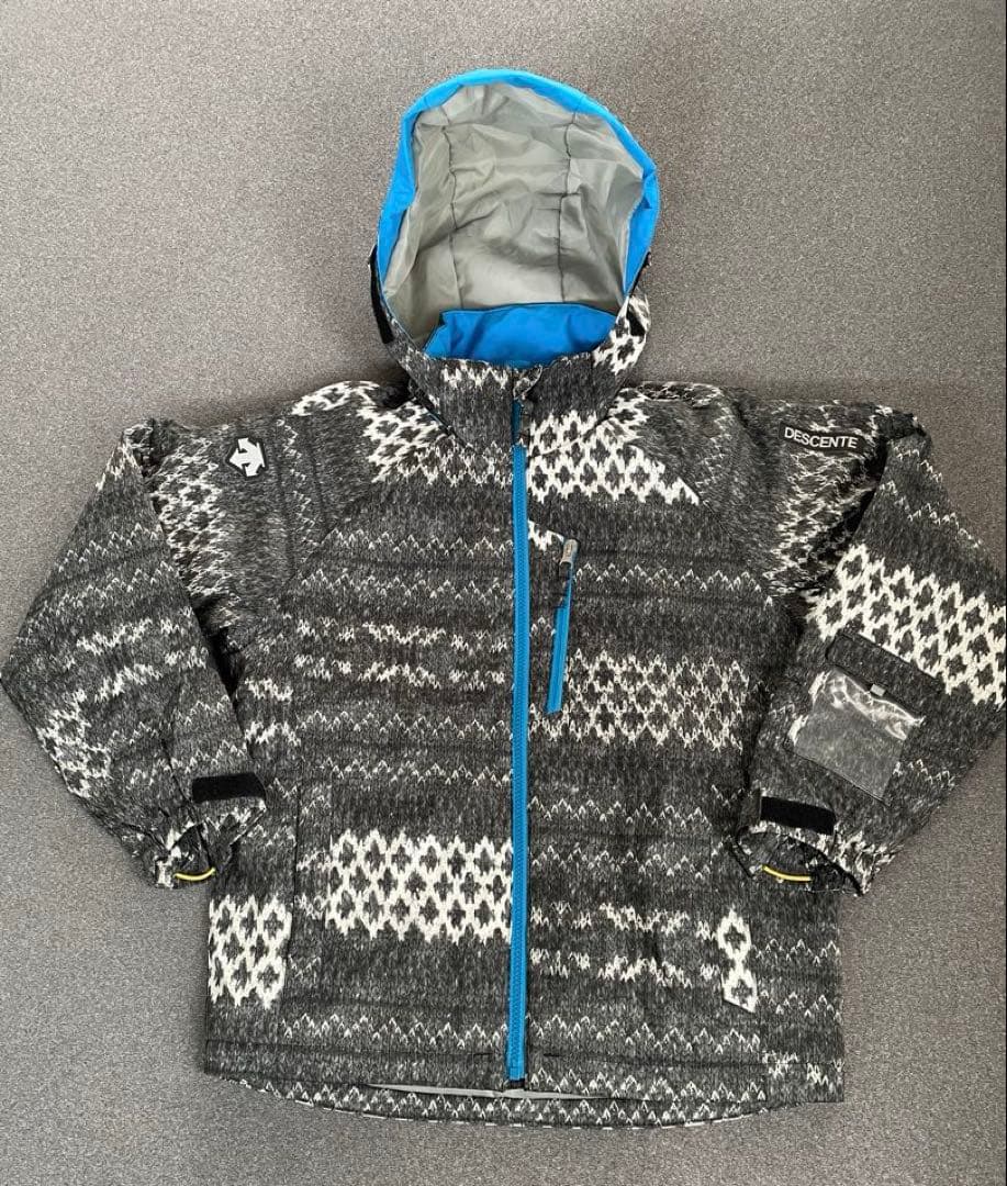 DESCENTE スキーウェア 150 上下セット　手袋プレゼント