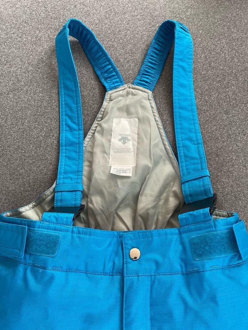 DESCENTE スキーウェア 150 上下セット　手袋プレゼント
