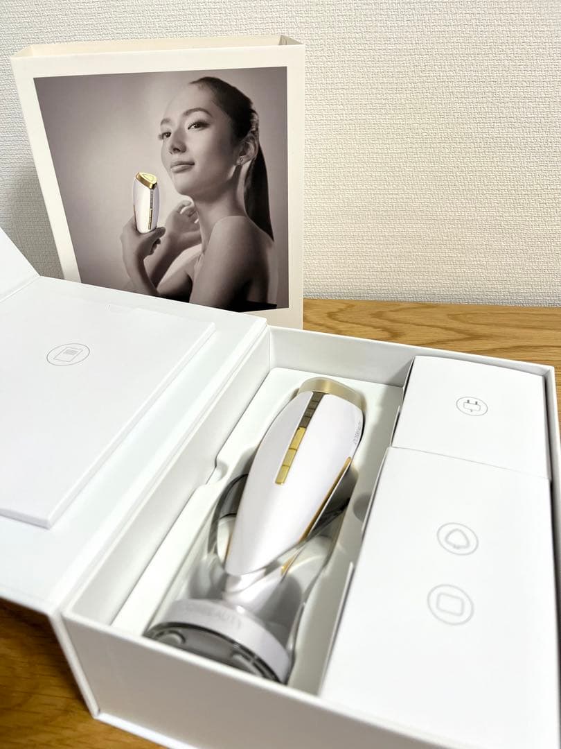 【新品】美顔器 EMS COSBEAUTY リフトアイロン 多機能CB054B