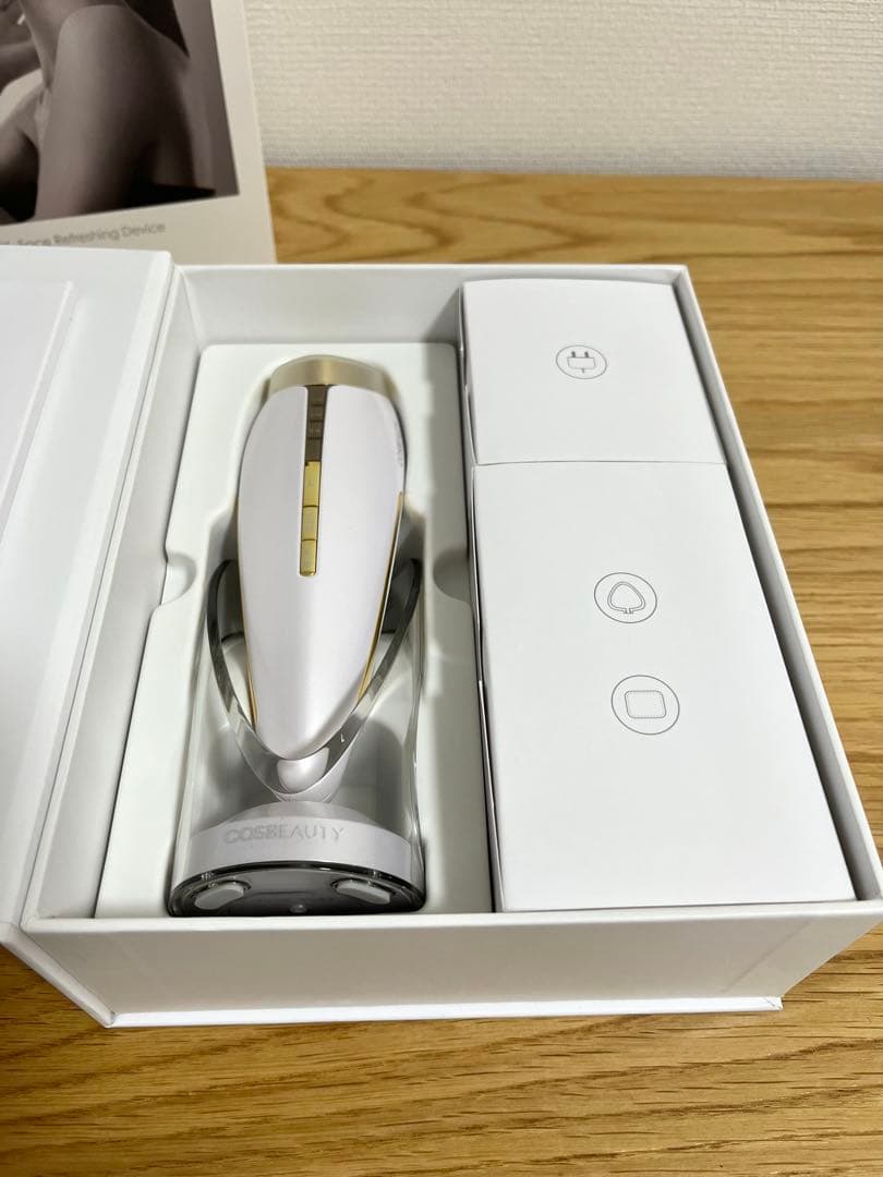 【新品】美顔器 EMS COSBEAUTY リフトアイロン 多機能CB054B