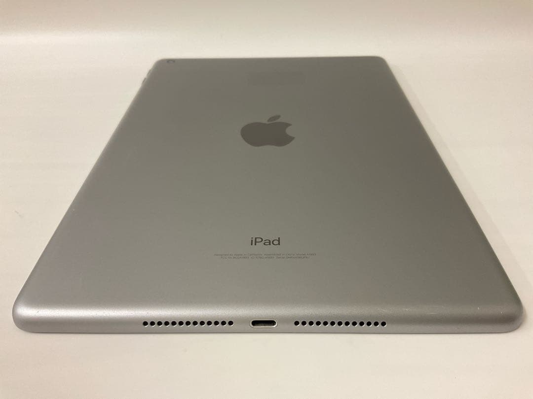 【電池95％】iPad第6世代 32GB スペースグレイ Wifiモデル