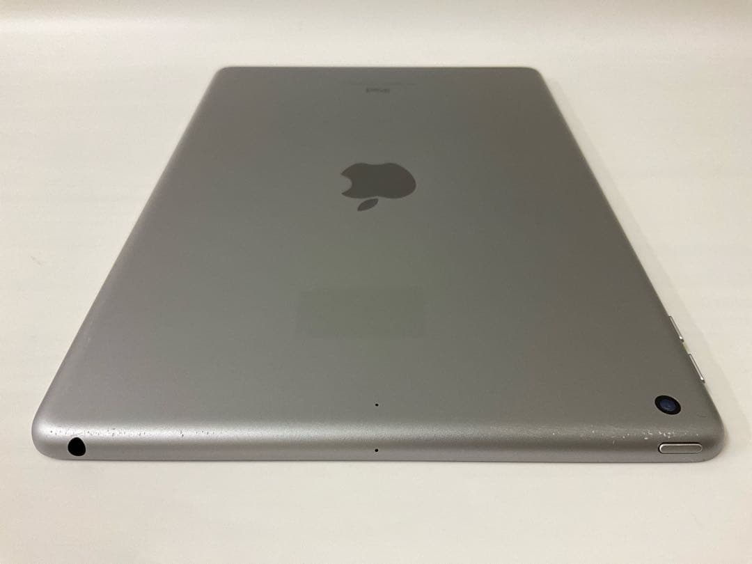 【電池95％】iPad第6世代 32GB スペースグレイ Wifiモデル