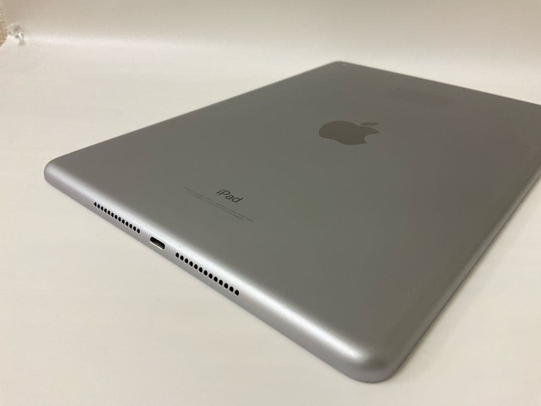 【電池95％】iPad第6世代 32GB スペースグレイ Wifiモデル