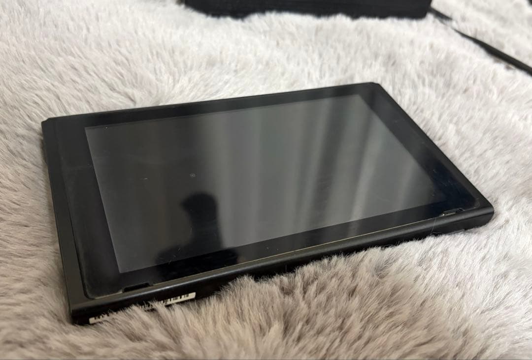 【ゆえる】Switch本体一式＋充電グリップ・ケース付