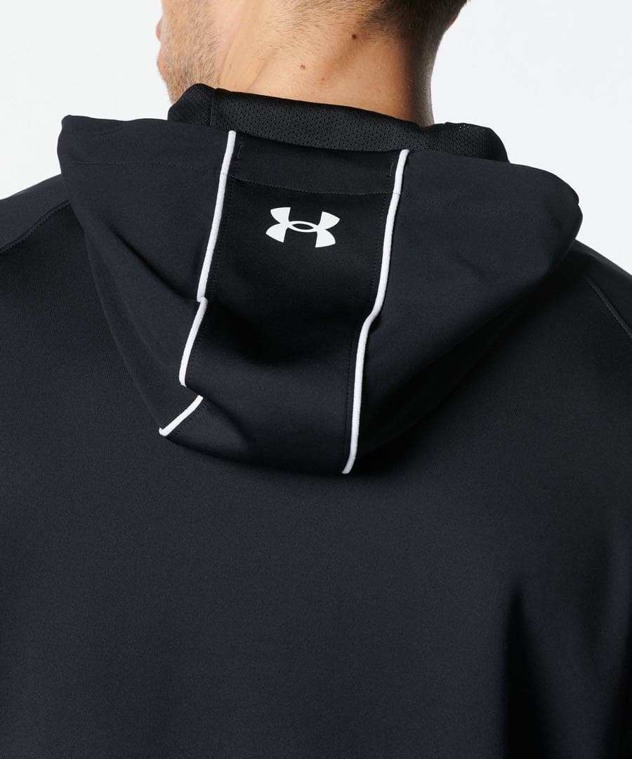 【美品】UAアーマーニット フーディー（トレーニング/MEN）