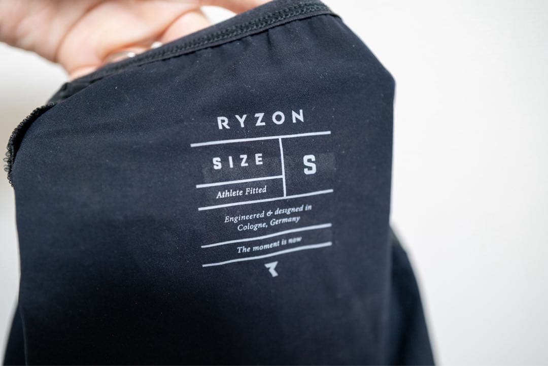 RYZON トライスーツ　Sサイズ（定価約8万円）