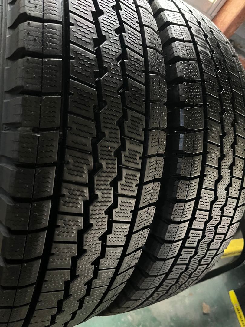 195/85R15 113/111L ③(１本)あくび