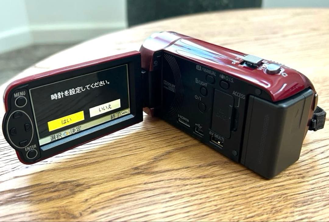 パナソニック　Panasonic HDC-TM25 本体と付属品付　ビデオカメラ