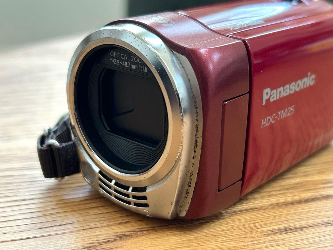 パナソニック　Panasonic HDC-TM25 本体と付属品付　ビデオカメラ