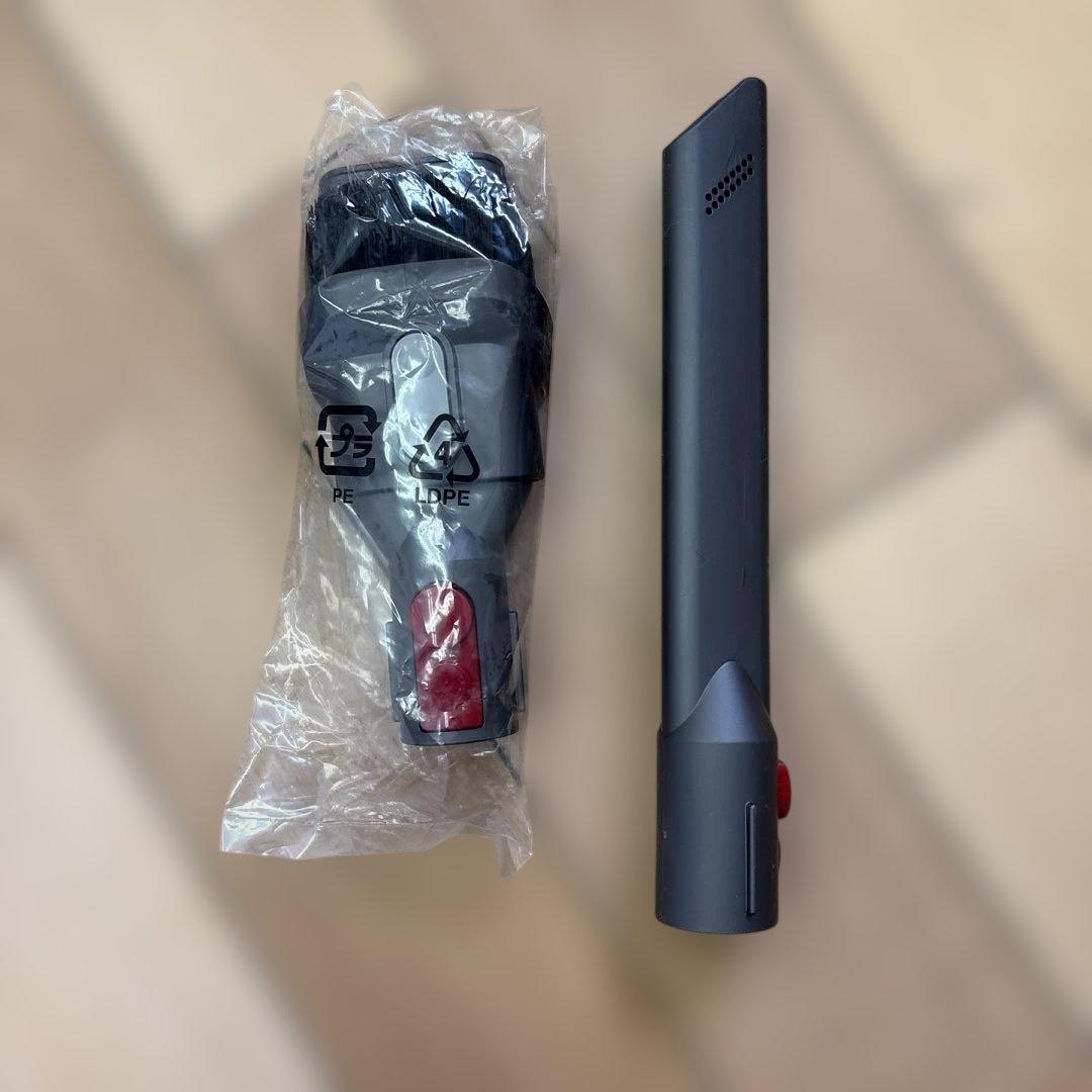 Dyson V7 コードレス掃除機 本体と付属品