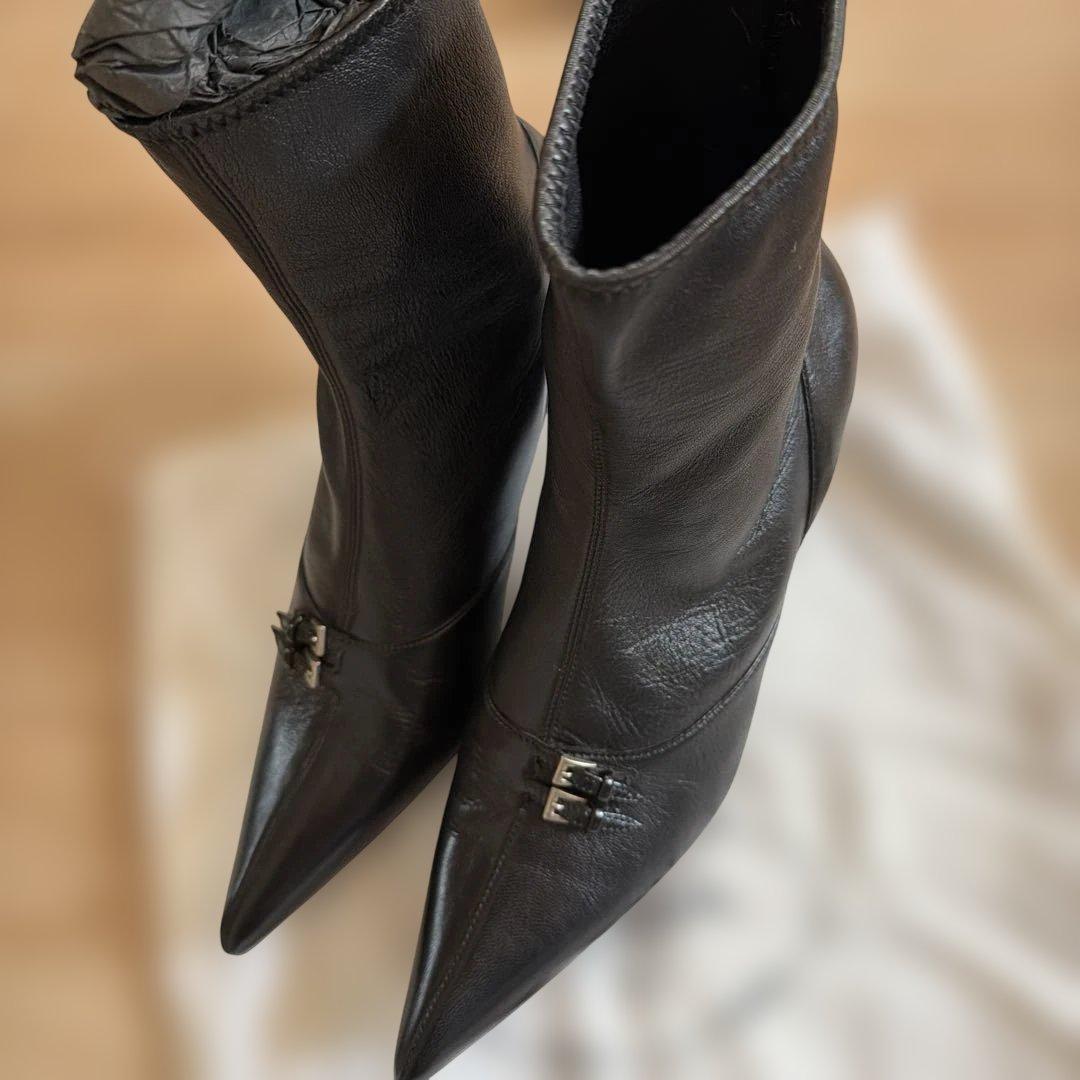美品 PRADA ショートブーツ ブラック レザー ポインテッドトゥ24.5cm