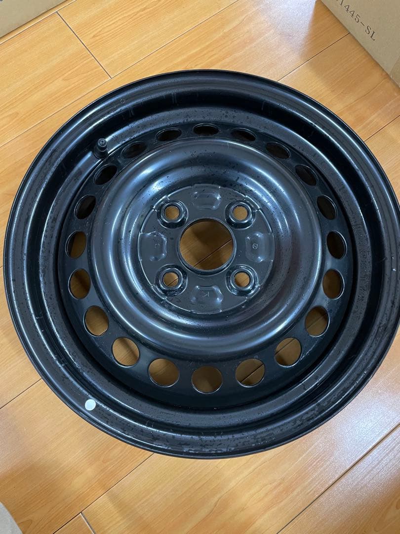CANBUS 14インチスチールホイール ➕ホイールキャップ　2個セット②