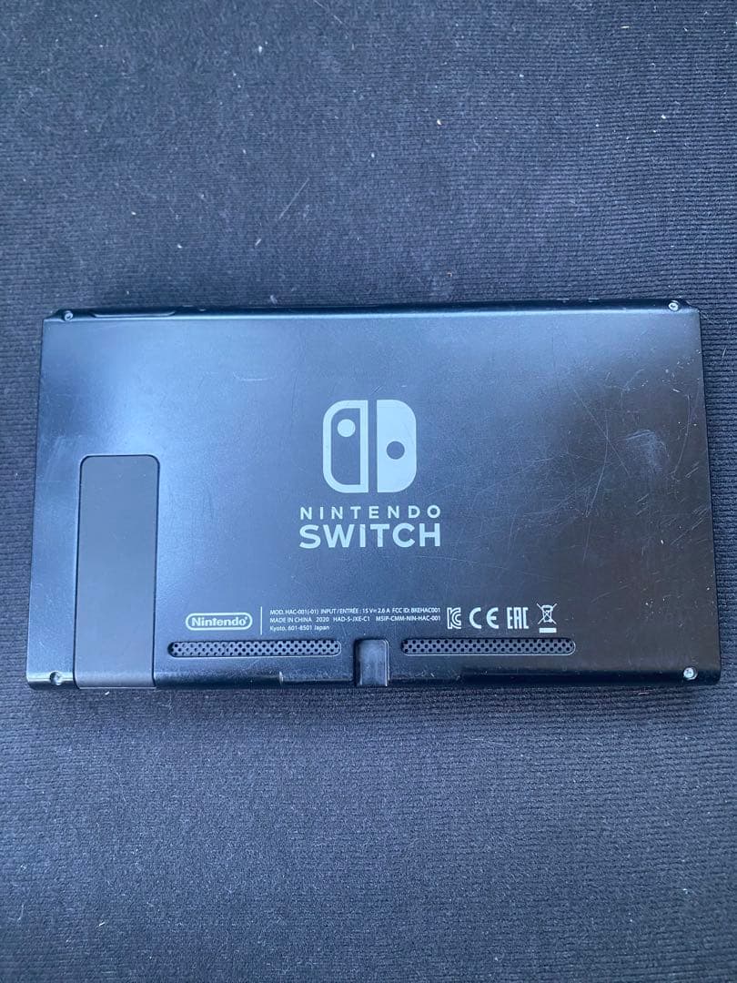 Nintendo Switch 本体（Joy-Conなし）