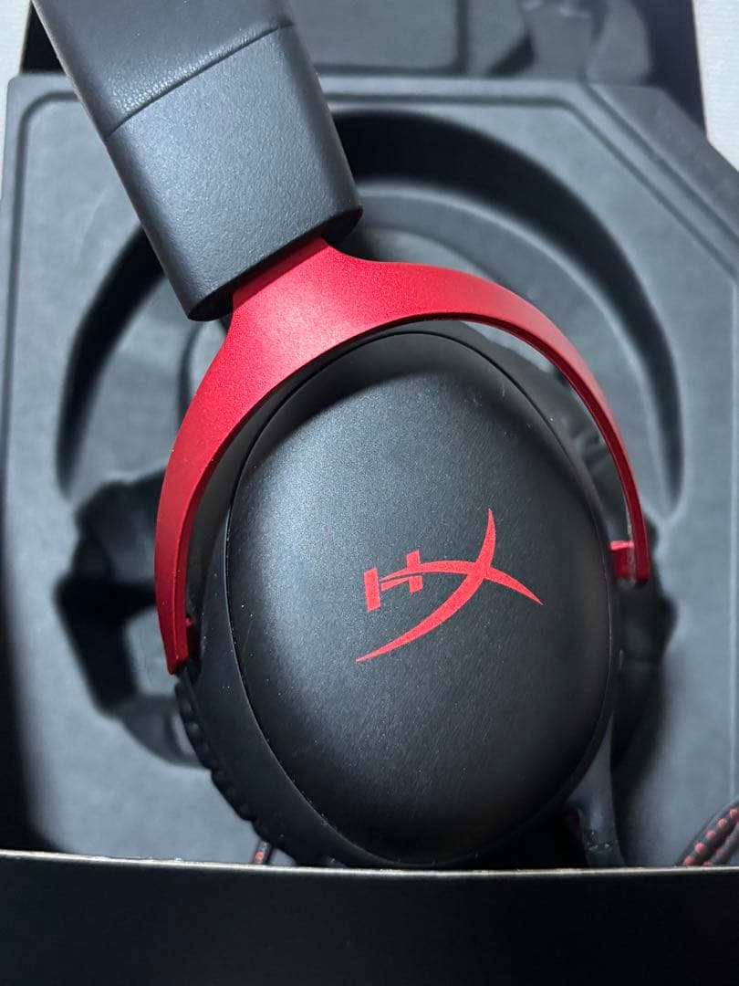 HyperX Cloud III ゲーミングヘッドセット　レッド