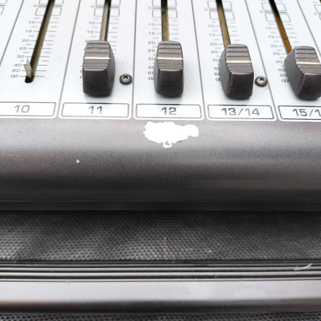 Behringer Europower PMP6000 パワードミキサー