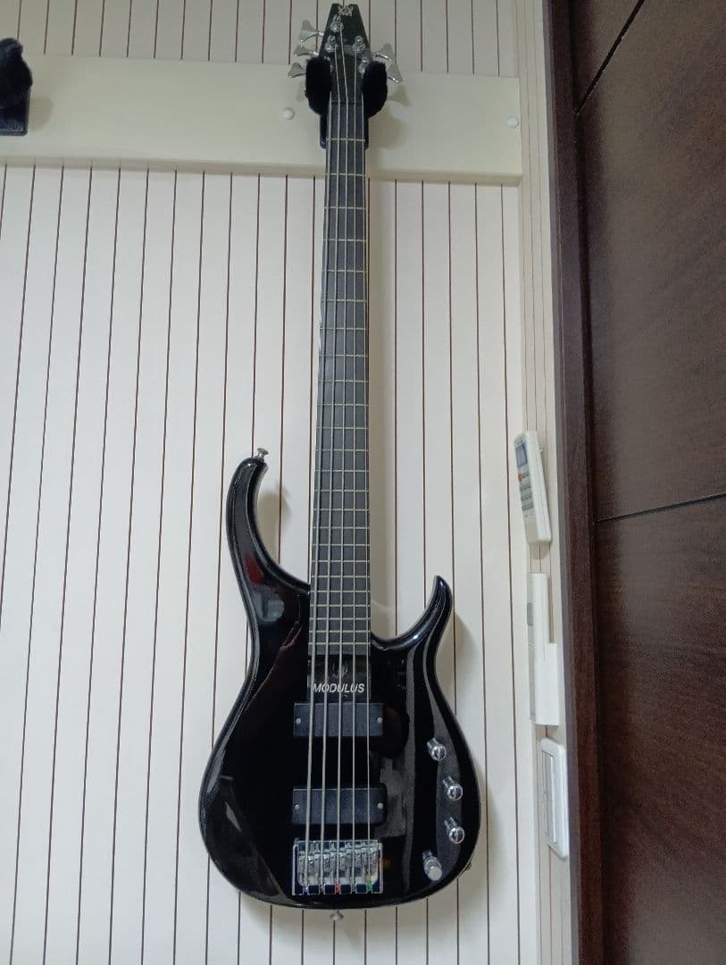 MODULUS Quantum5 エレキベース ブラック
