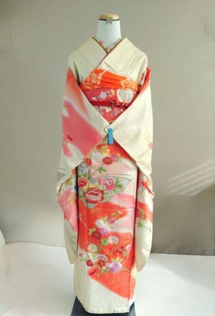 軽微な難あり☆振袖単品　優美に蝶花　正絹　身丈163cm　クリームイエロー