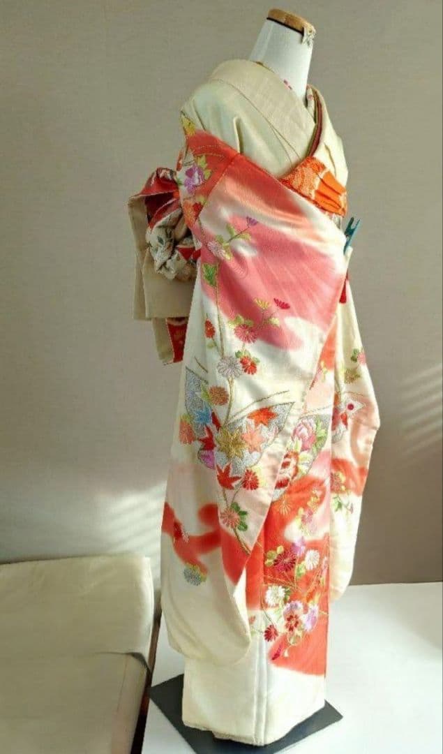 軽微な難あり☆振袖単品　優美に蝶花　正絹　身丈163cm　クリームイエロー