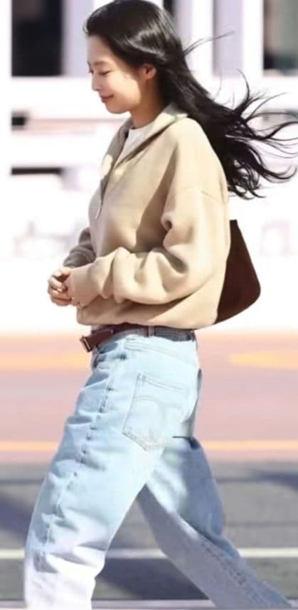 CHANEL デニムジーンズ　新品未使用　今週いっぱい迄！ジェニー愛用　顧客優先
